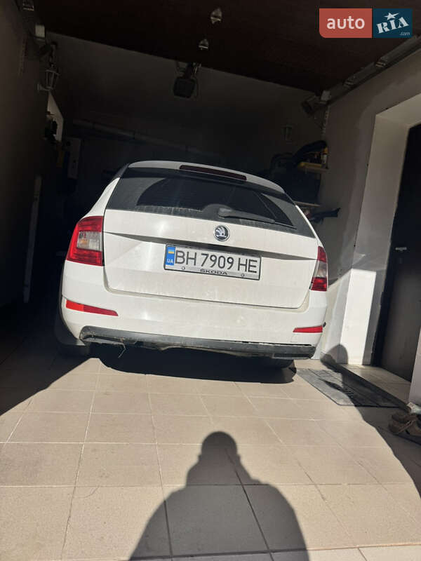 Універсал Skoda Octavia 2014 в Одесі