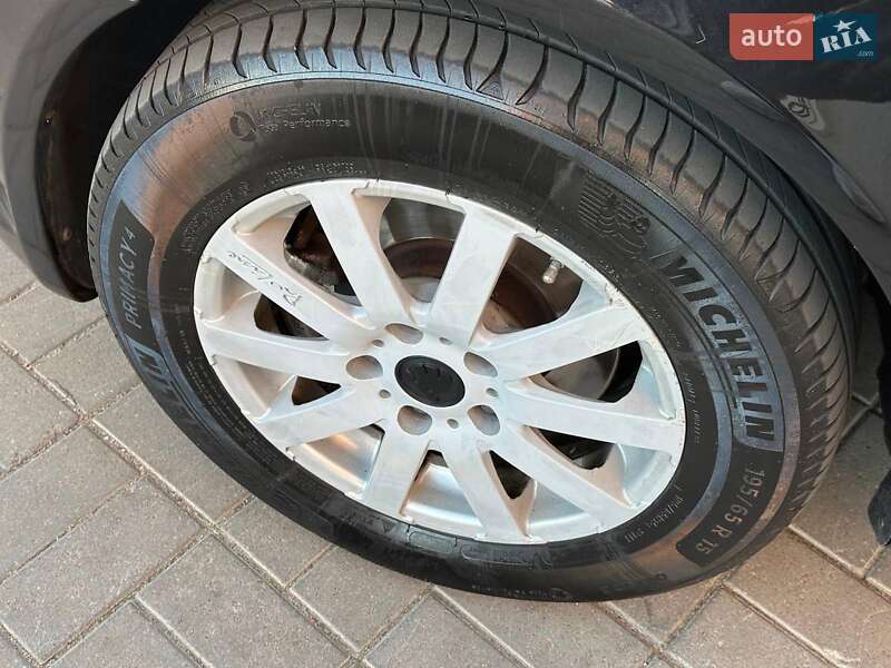 Универсал Skoda Octavia 2011 в Одессе