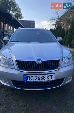 Универсал Skoda Octavia 2012 в Судовой Вишне