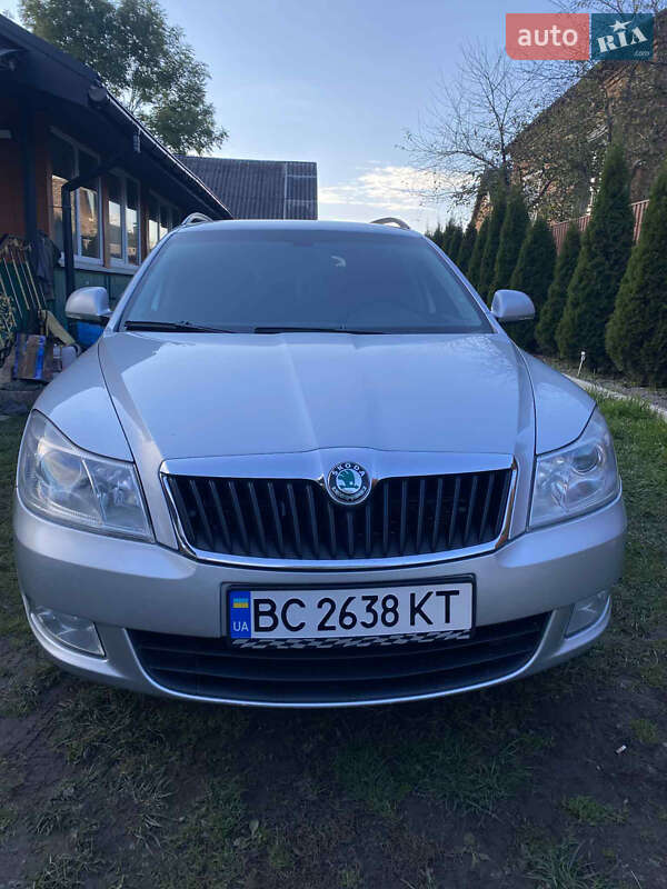 Skoda Octavia 2012 Skoda Octavia 2012