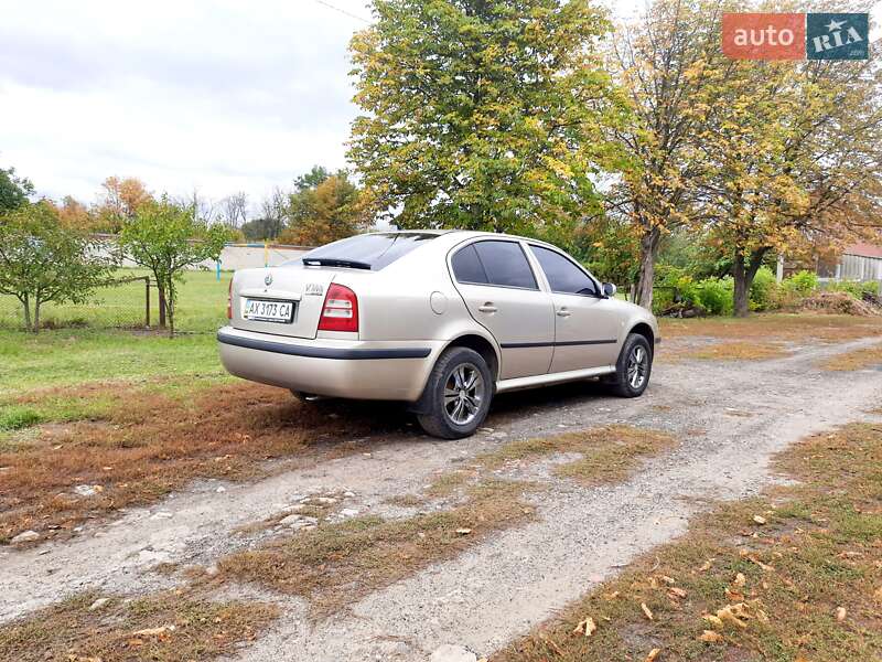 Лифтбек Skoda Octavia 2005 в Тарановке