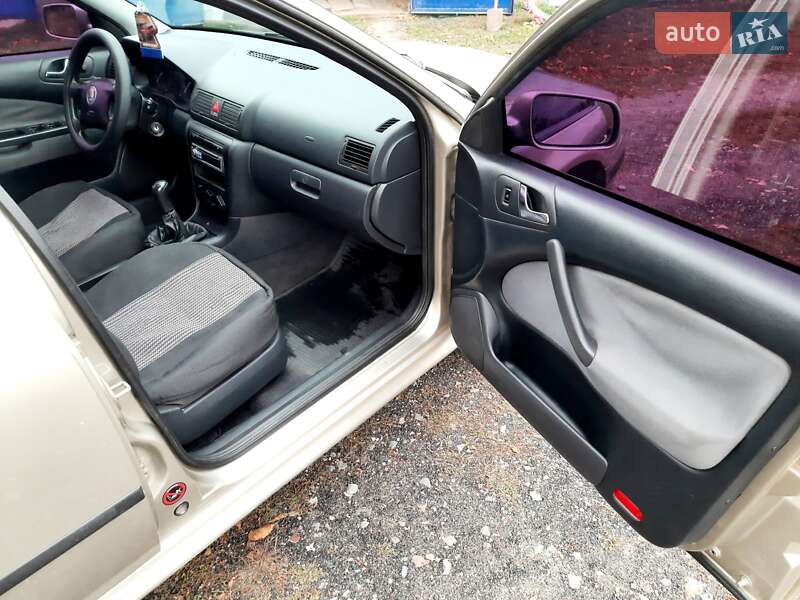 Лифтбек Skoda Octavia 2005 в Тарановке