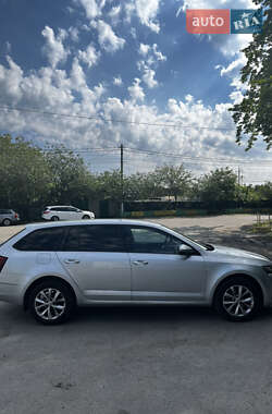 Универсал Skoda Octavia 2019 в Киеве