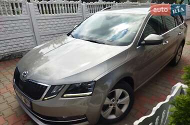 Універсал Skoda Octavia 2019 в Звягелі