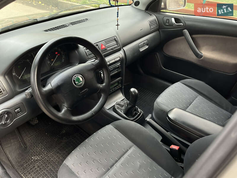 Ліфтбек Skoda Octavia 2005 в Володимирі