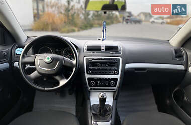 Универсал Skoda Octavia 2010 в 