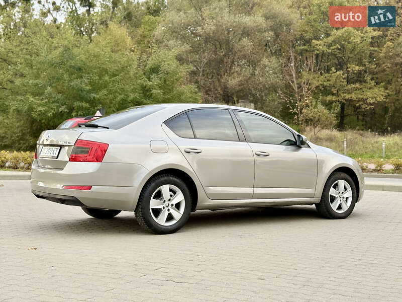 Лифтбек Skoda Octavia 2016 в Львове