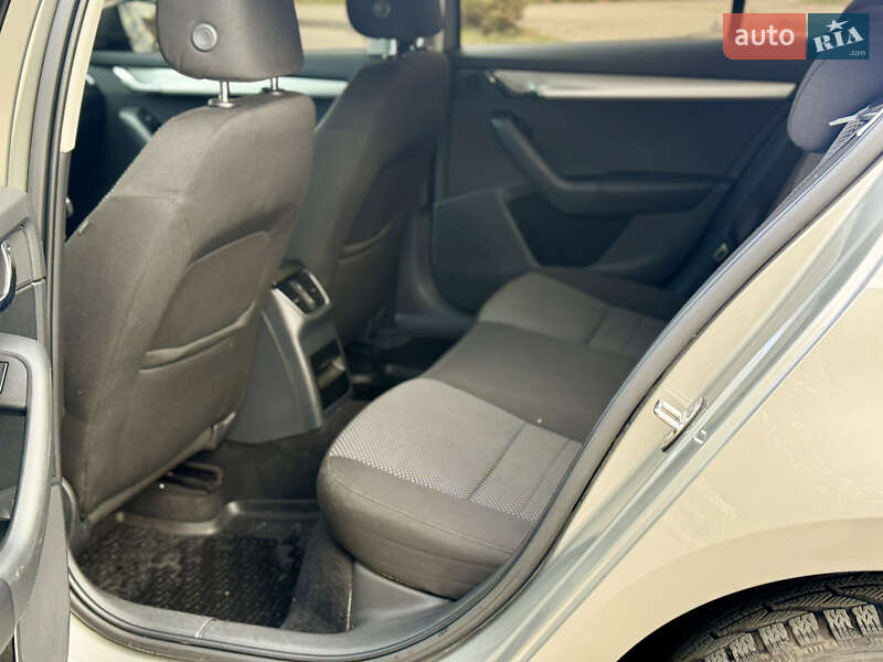 Лифтбек Skoda Octavia 2016 в Львове