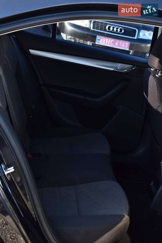 Лифтбек Skoda Octavia 2013 в Кривом Роге фото 16 Лифтбек Skoda Octavia 2013 в Кривом Роге