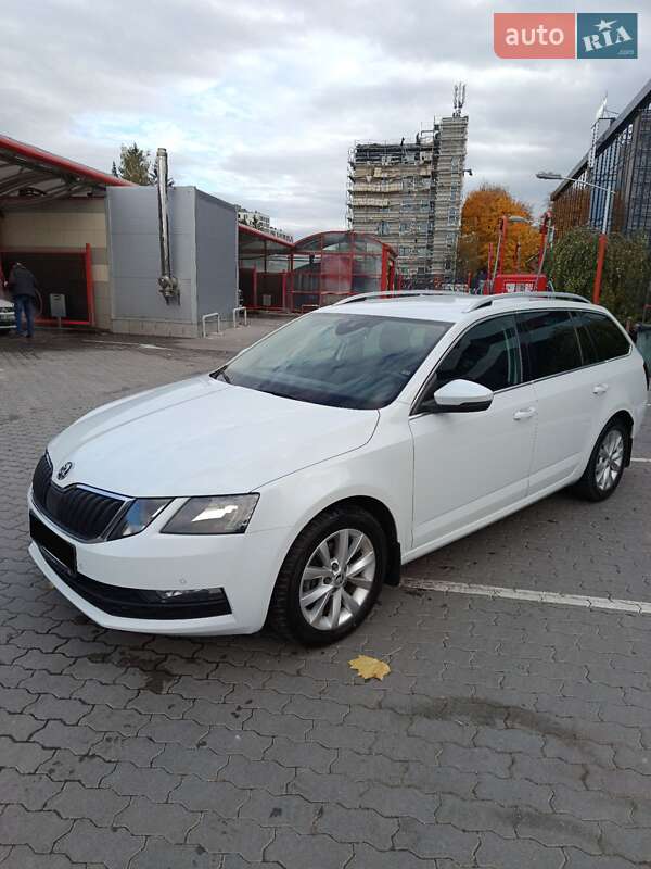 Универсал Skoda Octavia 2017 в Львове