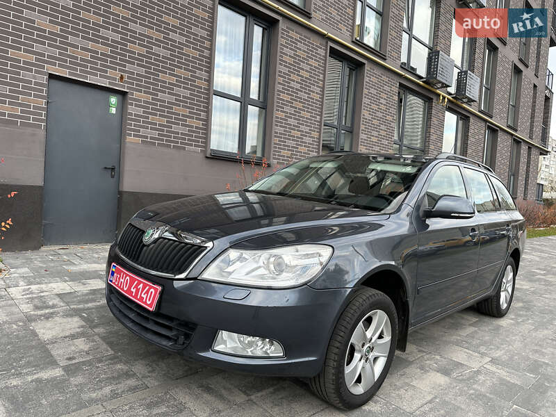 Универсал Skoda Octavia 2010 в 