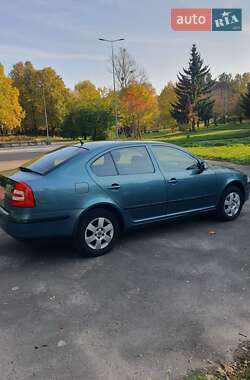 Лифтбек Skoda Octavia 2005 в  фото 5 Лифтбек Skoda Octavia 2005 в