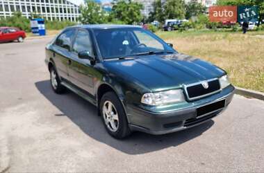 Лифтбек Skoda Octavia 2000 в Киеве
