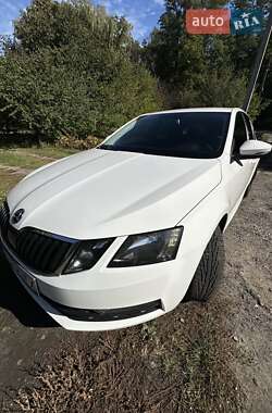 Лифтбек Skoda Octavia 2018 в Гадяче