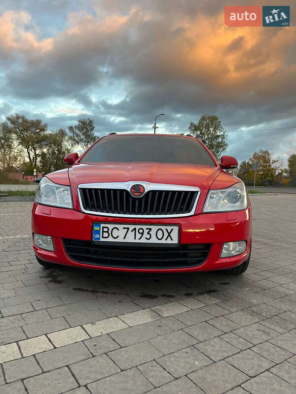 Универсал Skoda Octavia 2011 в Дрогобыче
