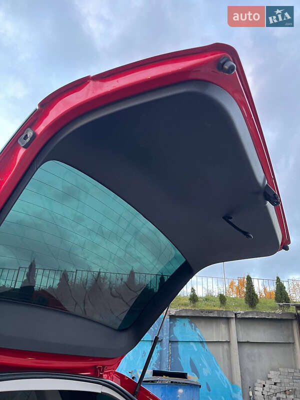 Универсал Skoda Octavia 2011 в Дрогобыче