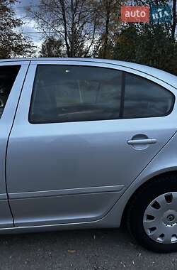 Лифтбек Skoda Octavia 2011 в 