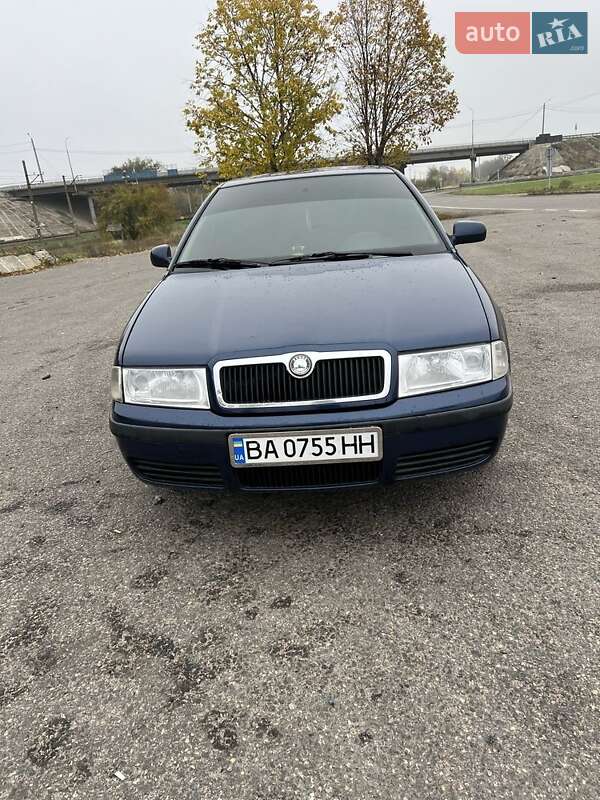 Лифтбек Skoda Octavia 2002 в Пятихатках