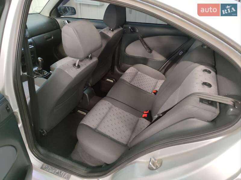 Ліфтбек Skoda Octavia 2006 в Дніпрі