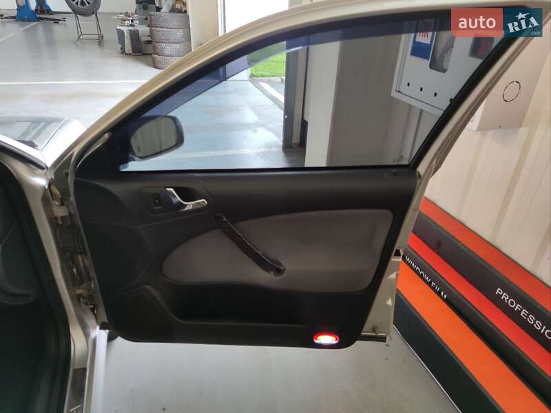 Ліфтбек Skoda Octavia 2006 в Дніпрі