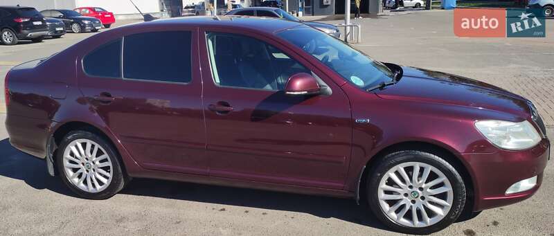 Лифтбек Skoda Octavia 2010 в Львове