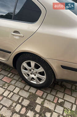 Универсал Skoda Octavia 2005 в Мостиске