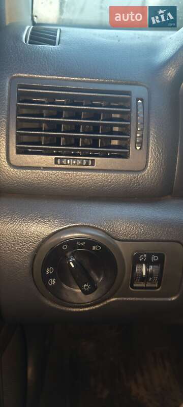 Лифтбек Skoda Octavia 2003 в Харькове