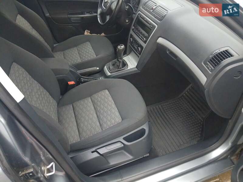 Универсал Skoda Octavia 2013 в Ровно