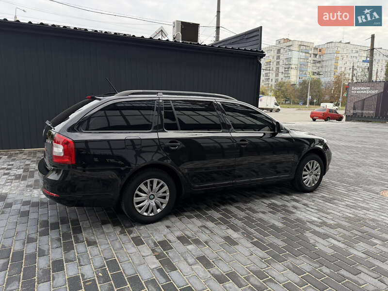 Универсал Skoda Octavia 2012 в Полтаве