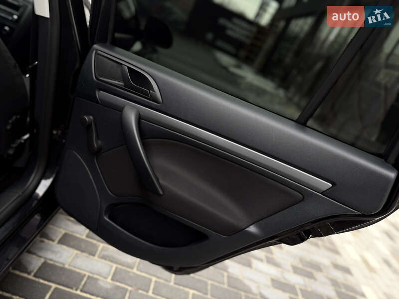 Универсал Skoda Octavia 2012 в Полтаве