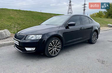 Лифтбек Skoda Octavia 2014 в Днепре