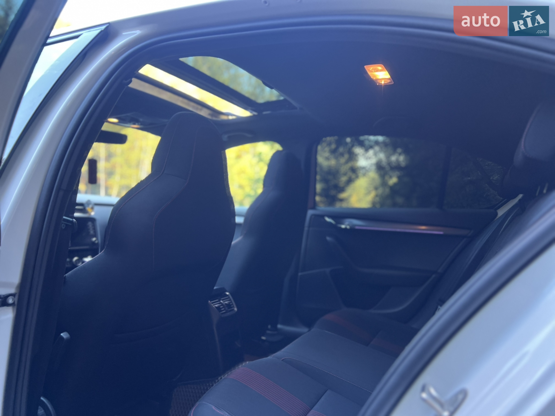 2019 Skoda Octavia - мініатюра 36