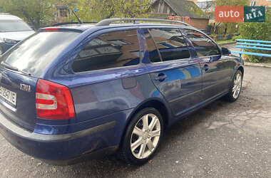 Универсал Skoda Octavia 2007 в Хороле