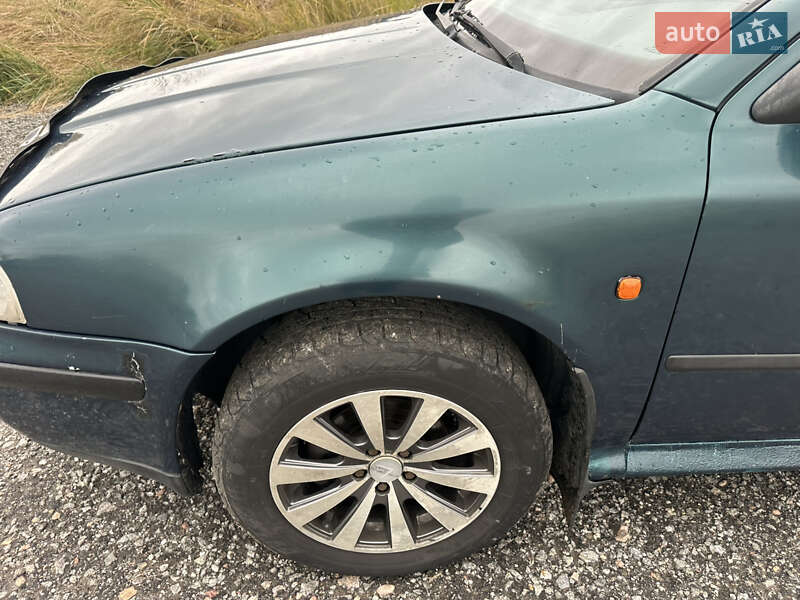 Лифтбек Skoda Octavia 1998 в Киеве