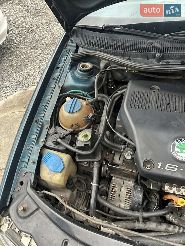 Лифтбек Skoda Octavia 1998 в Киеве