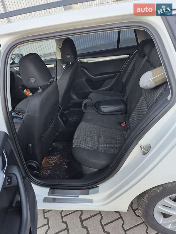 Універсал Skoda Octavia 2014 в Івано-Франківську