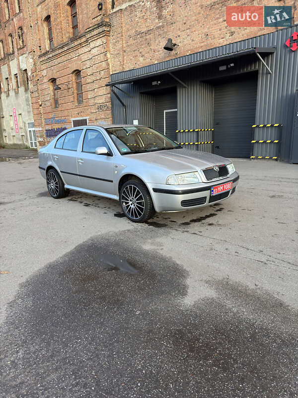 Ліфтбек Skoda Octavia 2001 в Охтирці