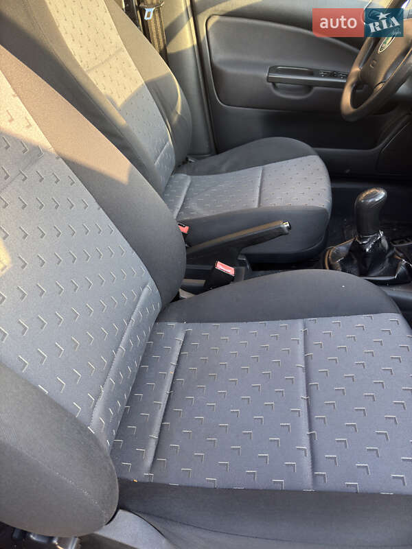 Ліфтбек Skoda Octavia 2001 в Охтирці