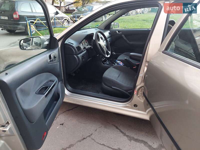 Универсал Skoda Octavia 2004 в Хмельницком