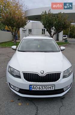 Универсал Skoda Octavia 2014 в Ужгороде