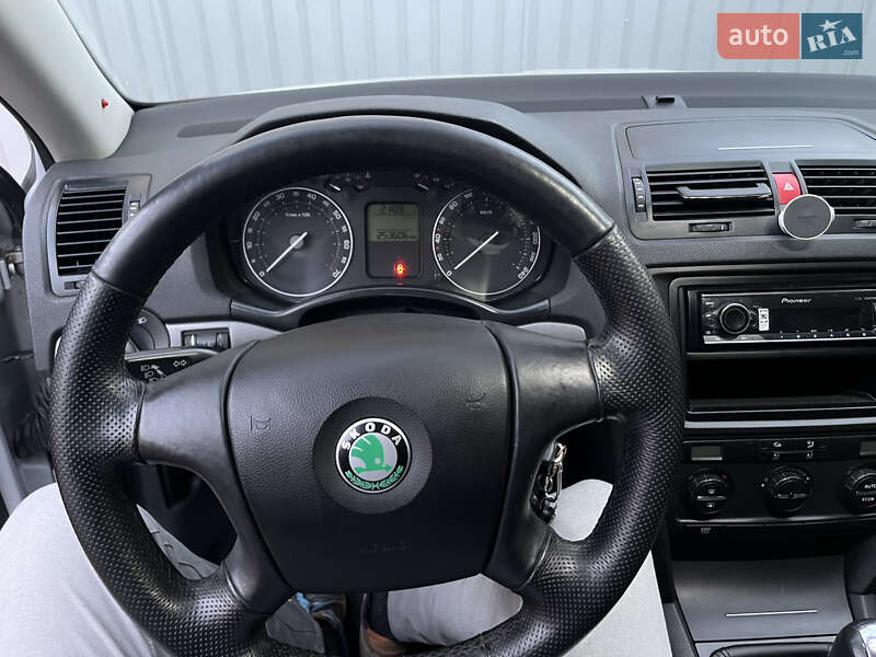 Ліфтбек Skoda Octavia 2007 в Дніпрі