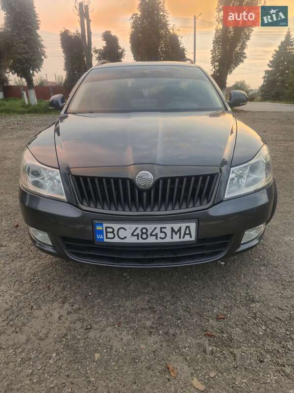 Универсал Skoda Octavia 2012 в Самборе