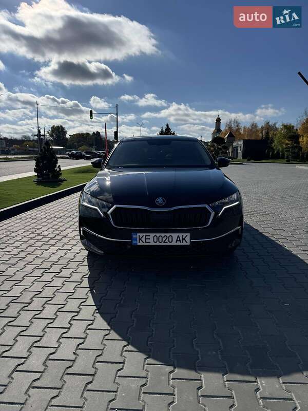 Лифтбек Skoda Octavia 2024 в Днепре