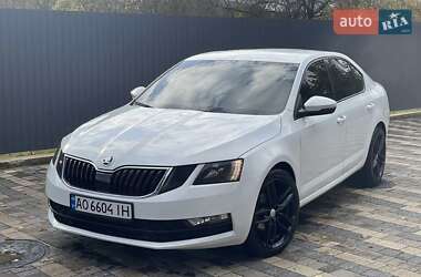 Лифтбек Skoda Octavia 2018 в Сваляве