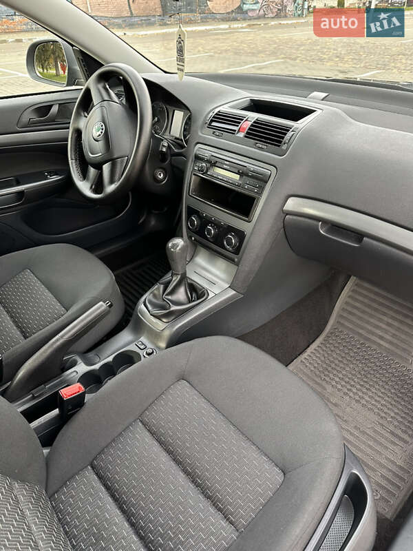 Универсал Skoda Octavia 2011 в Луцке фото 15 Универсал Skoda Octavia 2011 в Луцке