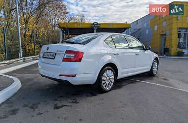 Лифтбек Skoda Octavia 2016 в Василькове