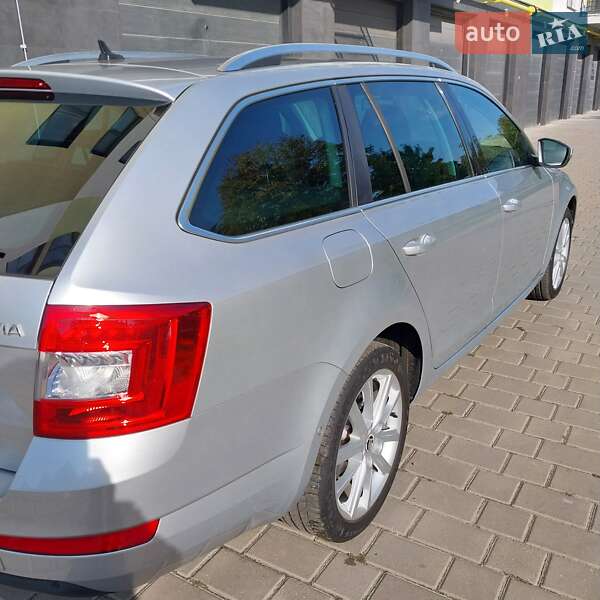 Универсал Skoda Octavia 2013 в Луцке фото 6 Универсал Skoda Octavia 2013 в Луцке
