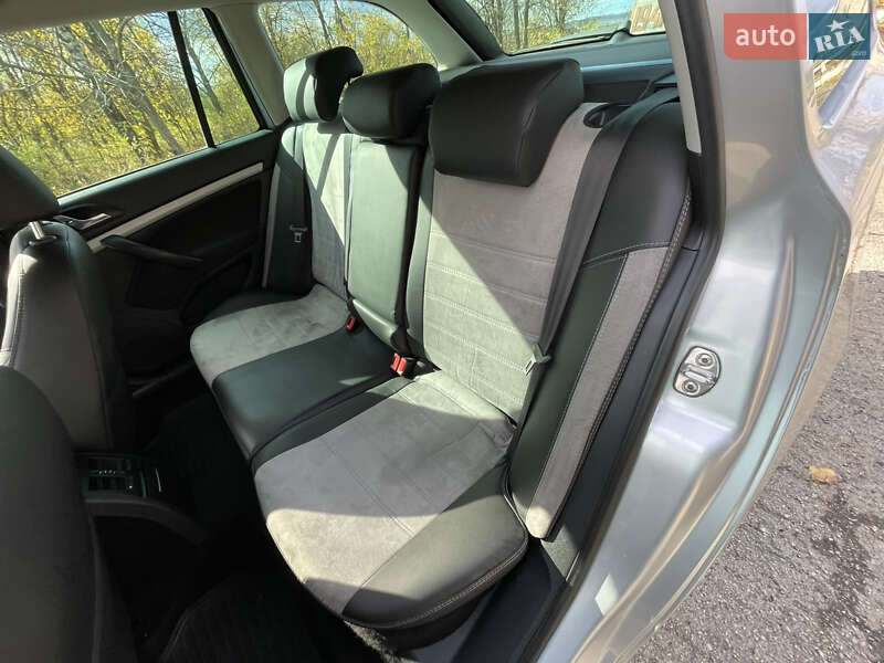 Универсал Skoda Octavia 2012 в Кельменцах фото 19 Универсал Skoda Octavia 2012 в Кельменцах