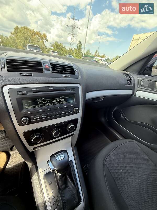 Лифтбек Skoda Octavia 2010 в Киеве