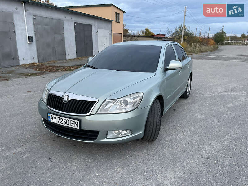 Лифтбек Skoda Octavia 2010 в Звягеле